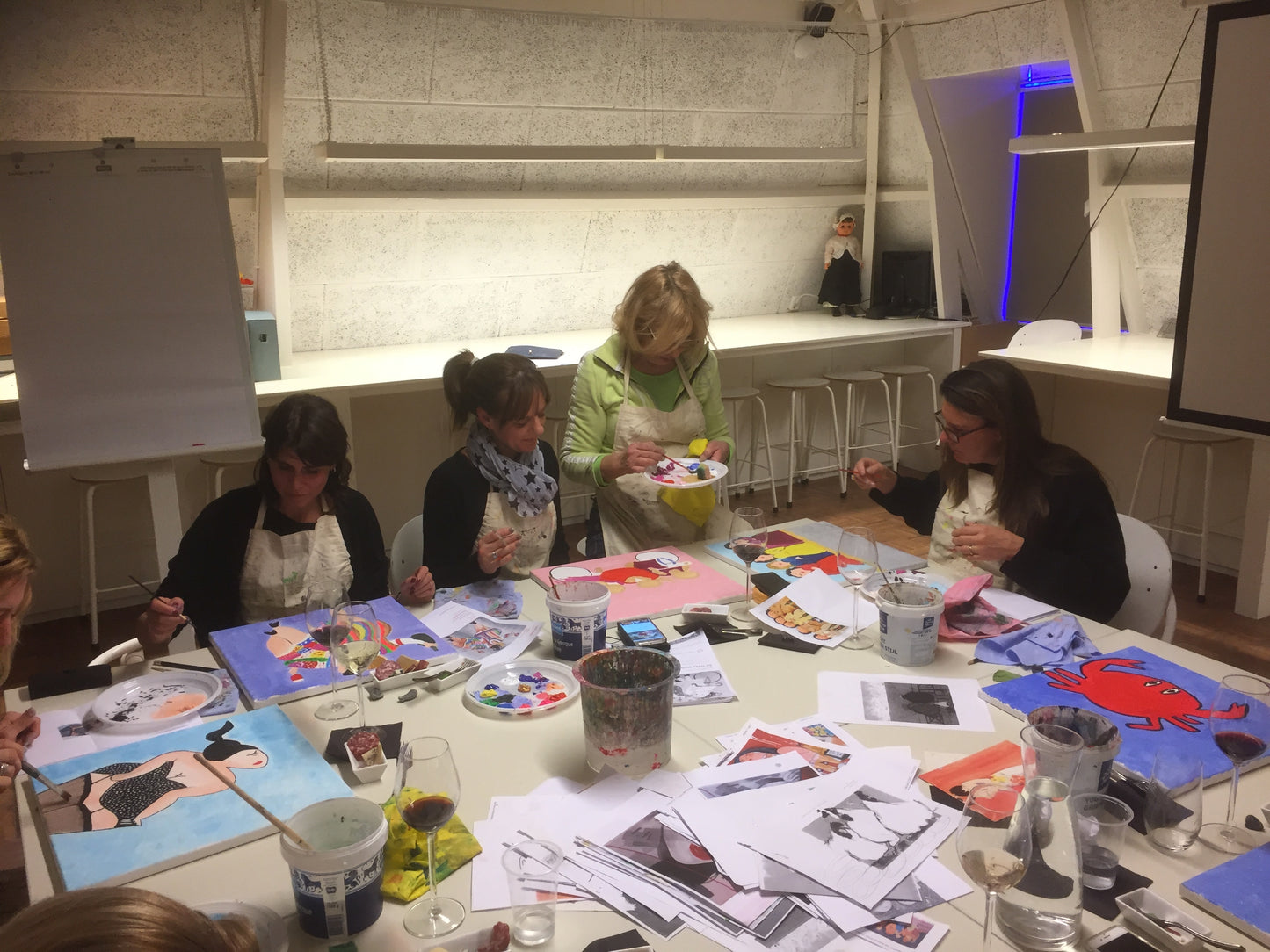 2 december Kunst & Wijn Workshop schilderen op linnen met acrylverf o.l.v. Marianne Rebel