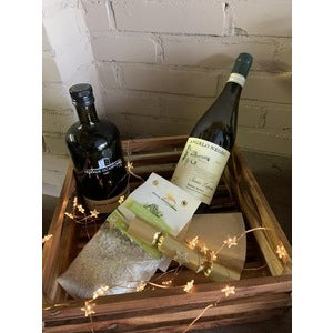 Houten kistje met twee flessen Falco nero Riserva Salice Salentino