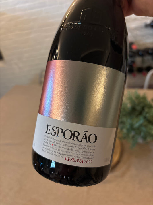 BIO Esporão Reserva Red- Aragonês, Trincadeira, Cabernet Sauvignon en Alicante Bouschet - Alentejo .
