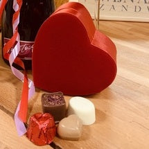 Valentijnshart gevuld met Leonidas bonbons